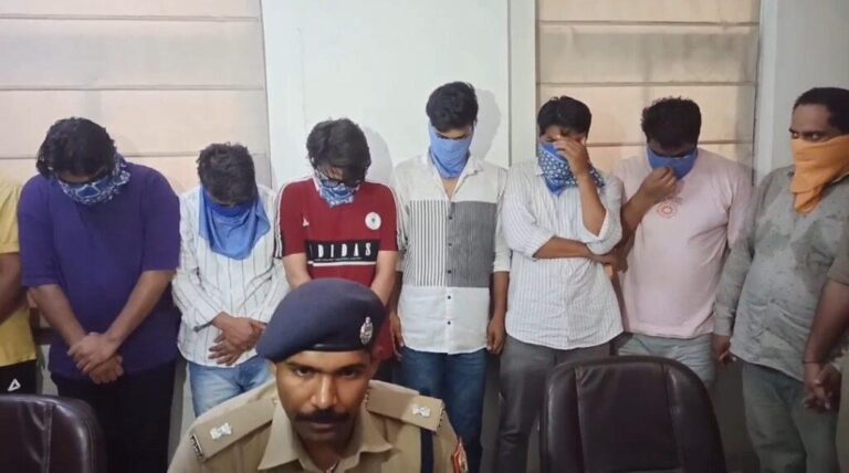 लखनऊ-क्रिप्टो करेंसी में इन्वेस्ट कर ठगी करने वाले 8 लोग गिरफ्तार