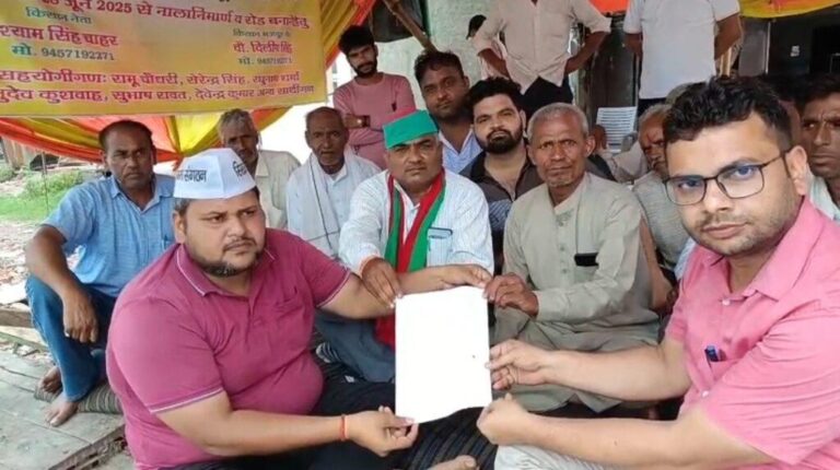 मलपुरा-खून से पत्र लिखकर की हाइवे की बदहाली को दुरुस्त करने की मांग