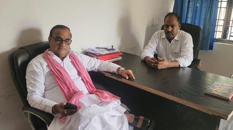 संभल-पीएम हाउस पहुंचे गुन्नौर से सपा विधायक राम खिलाडी यादव