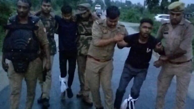 हरदोई-जिंदगी और मौत के बीच झूल रही महिला के कुंडल छीनने वाले बदमाशों से पुलिस की हुई मुठभेड़