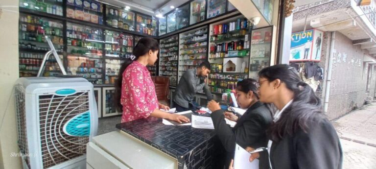 हरिद्वार-न्यायालय के निर्देश पर मेडिकल स्टोर्स का औचक निरीक्षण, 4 स्टोर सील