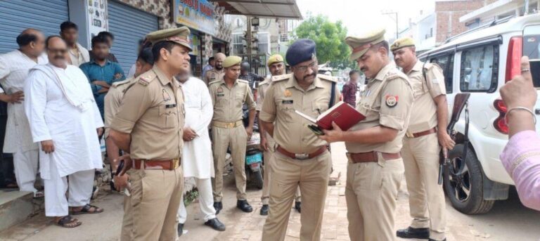 आगरा-मोबाइल शॉप में लाखों की चोरी
