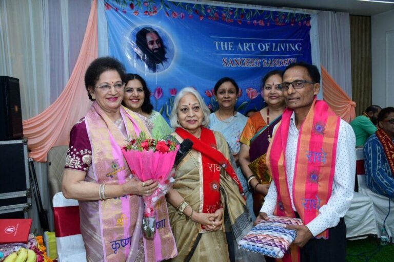 मेरठ-गुरुपूर्णिमा पर्व की पूर्व संध्या पर एक भव्य कार्यक्रम का आयोजन किया गया