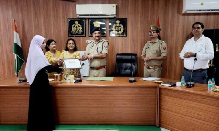 संभल-संभल में SPEL (Student Police Experiential Learning) प्रोग्राम के तहत एक गोष्ठी आयोजित की गई