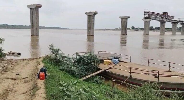 आगरा-चंबल और उटंगन नदी में उफान लगातार बढ़ा रहा जलस्तर