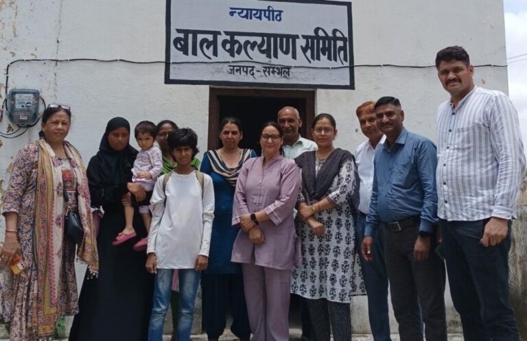 संभल-बाल कल्याण समिति ने दिल्ली से दो लापता बालिकाओं को बरामद कर उनके परिजनों को सौंप दिया है
