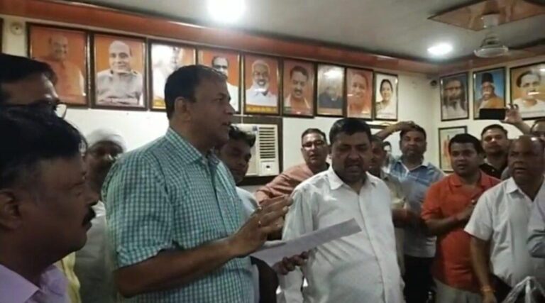 आगरा-भाजपा विधायक के चाचा को पीटने का मामला