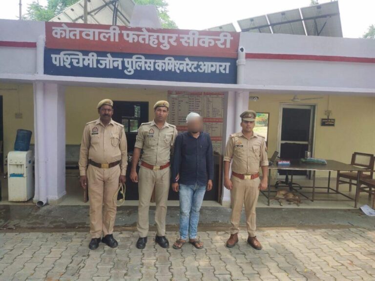 आगरा देहात-पुलिस ने तमंचे और जिंदा कारतूस के साथ आरोपी को गिरफ्तार कर भेजा जेल