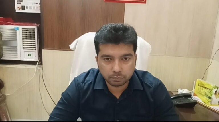 संभल-सपा सांसद ज़ियाउर्रहमान बर्क के मकान के बिना नक्सा पास अवैध निर्माण पर प्रशासन की बड़ी कार्यवाही
