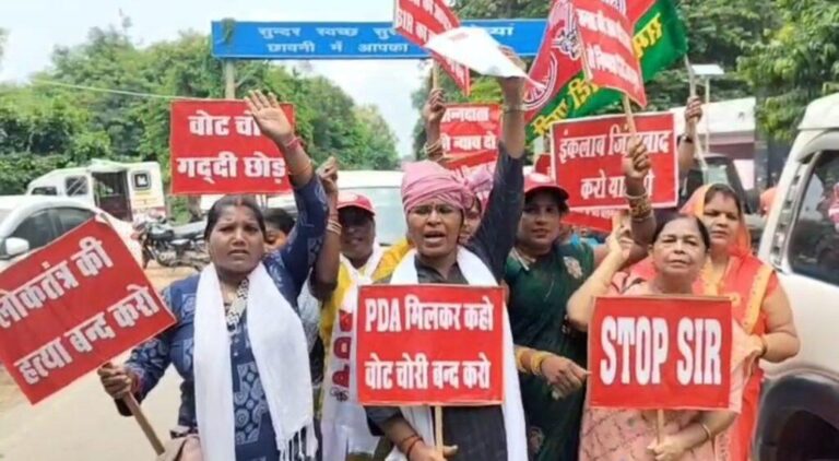 अयोध्या-समाजवादी पार्टी महिला मोर्चा के जिला अध्यक्ष के नेतृत्व में किसानों व अन्य समस्याओं को लेकर ज्ञापन सौपा