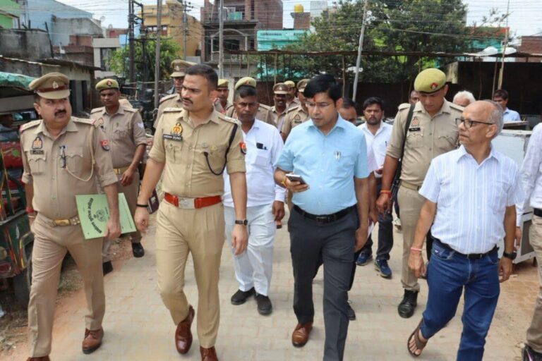 संभल-DM-SP ने किया गणेश चौथ मेले के आयोजन के दृष्टिगत मेला स्थल का निरीक्षण