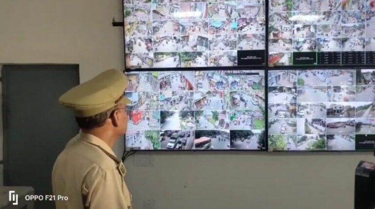 संभल-न्यायिक जाँच आयोग की रिपोर्ट पेश होने के बाद पहले जुमा की नमाज को लेकर सुरक्षा व्यवस्था की गईं कड़ी
