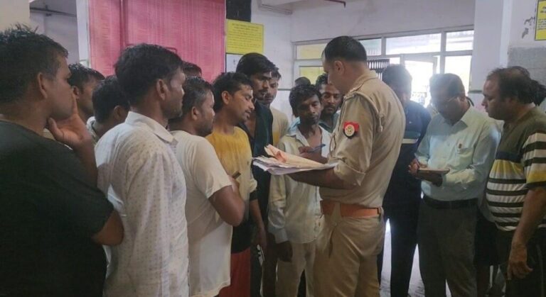 संभल-तेज बारिश का कहर,तेज बारिश के बाद उफ़नकर बह रहें नाले में डूबकर बच्ची की मौत