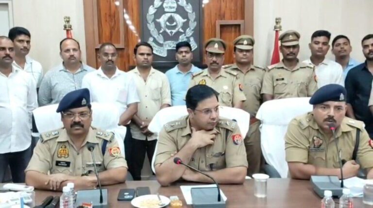 अयोध्या-24 घंटे के अंदर युवती की हत्या का खुलासा एस एसपी गौरव ग्रोवर ने किया